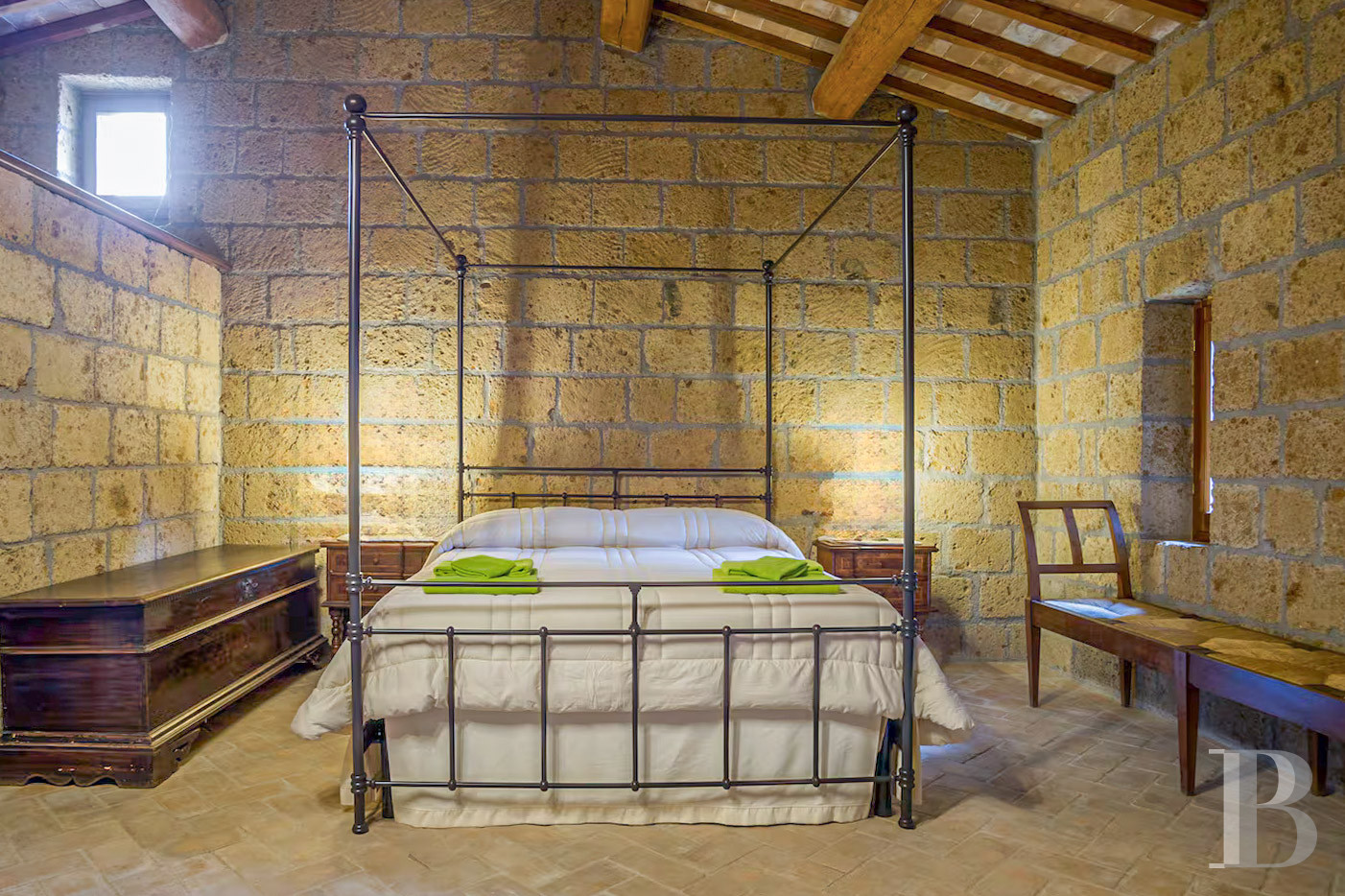 En Italie, au sud de Tuscania dans la province de Viterbe, une ancienne abbaye cistercienne réhabilitée au tournant du siècle - photo  n°12